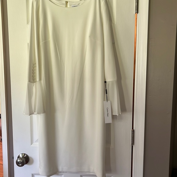Calvin Klein white dress 🤍✨ - Picture 1 of 5